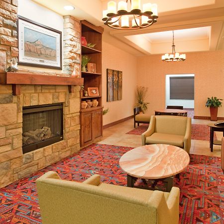 Holiday Inn Express & Suites Gallup East By Ihg מראה חיצוני תמונה