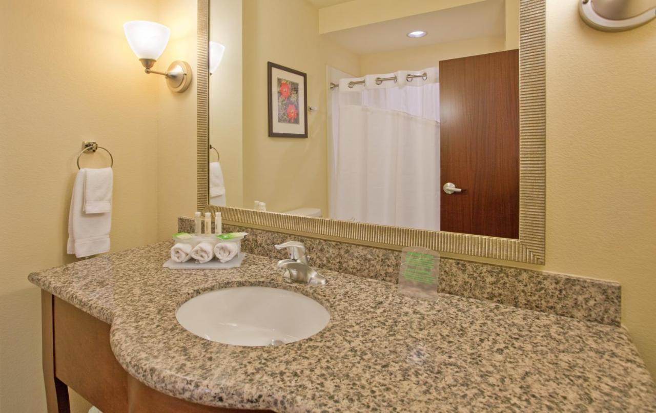 Holiday Inn Express & Suites Gallup East By Ihg מראה חיצוני תמונה